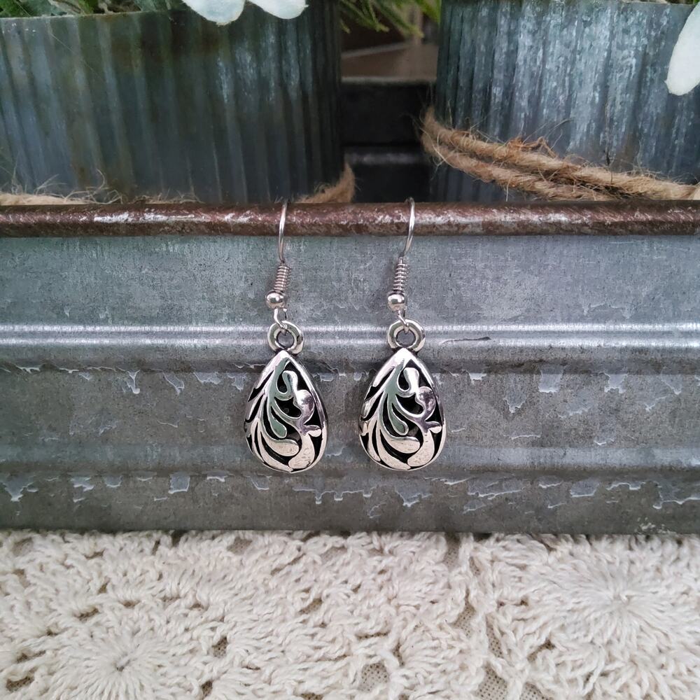 Women's Fashion Hollow Teardrop Dangle Earrings Antique Silver Tone